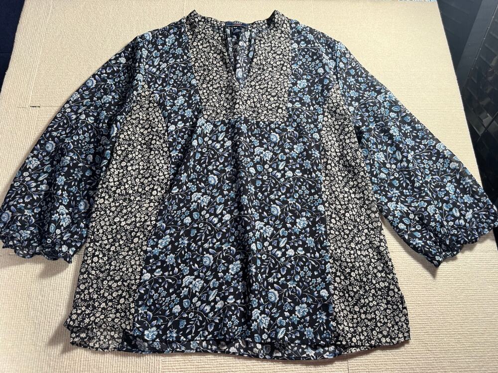 Chaps Denim Women's XL Semi-Sheer Blouse Floral V-Neck 3/4 Sleeves Elastic Cuff